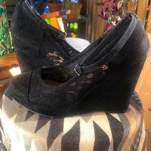 Very cute Torrid wedge heels